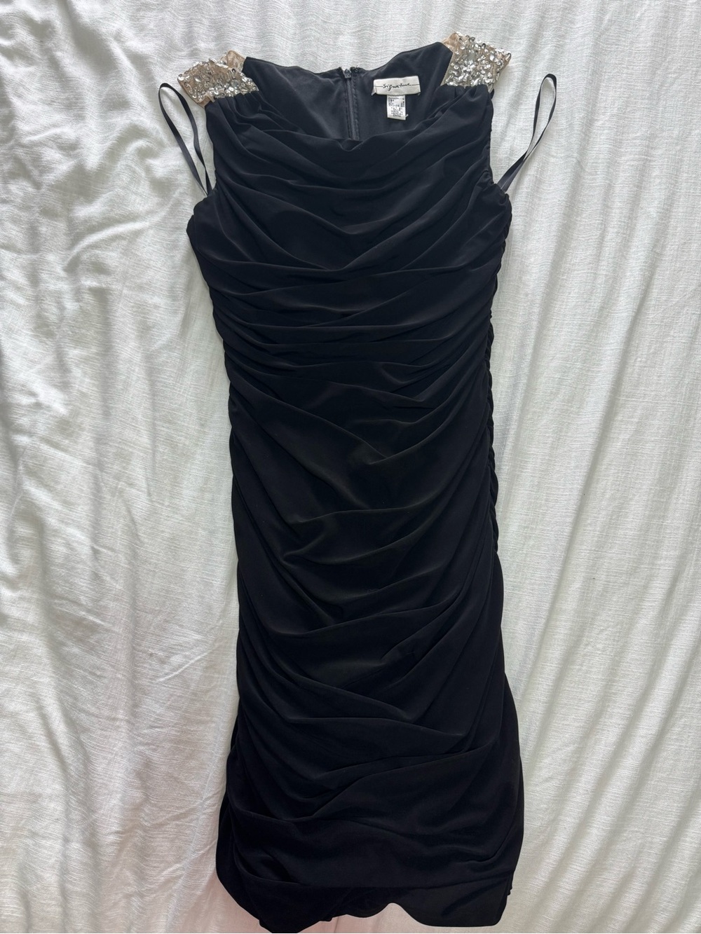 JS Boutique “Signature"  Black bodycon Dress Round Neck Sleeveless Knee Length 6